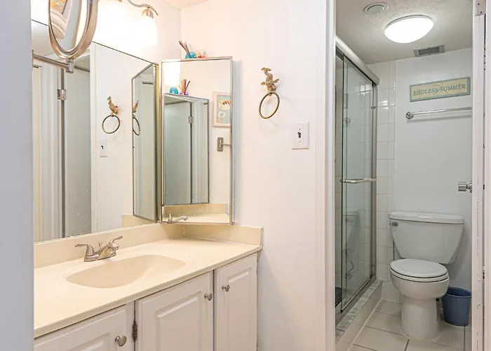 Holiday home Ocean And Bay Views 2br Pool Access Sleeps 6