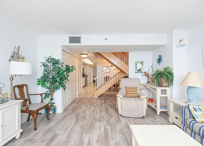 Ocean And Bay Views 2br Pool Access Sleeps 6