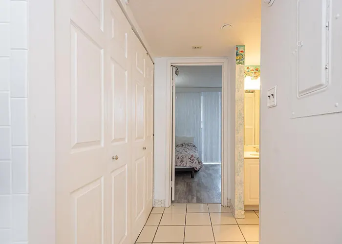 Holiday home Ocean And Bay Views 2br Pool Access Sleeps 6