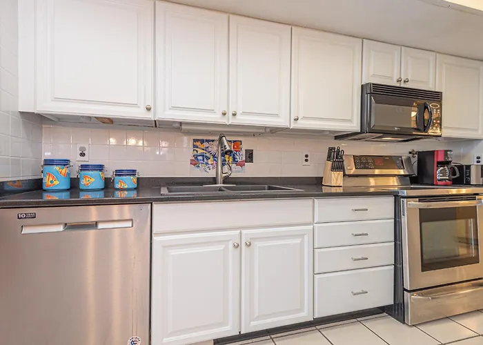 Ocean And Bay Views 2br Pool Access Sleeps 6 *