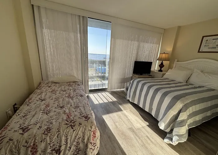 Ocean And Bay Views 2br Pool Access Sleeps 6
